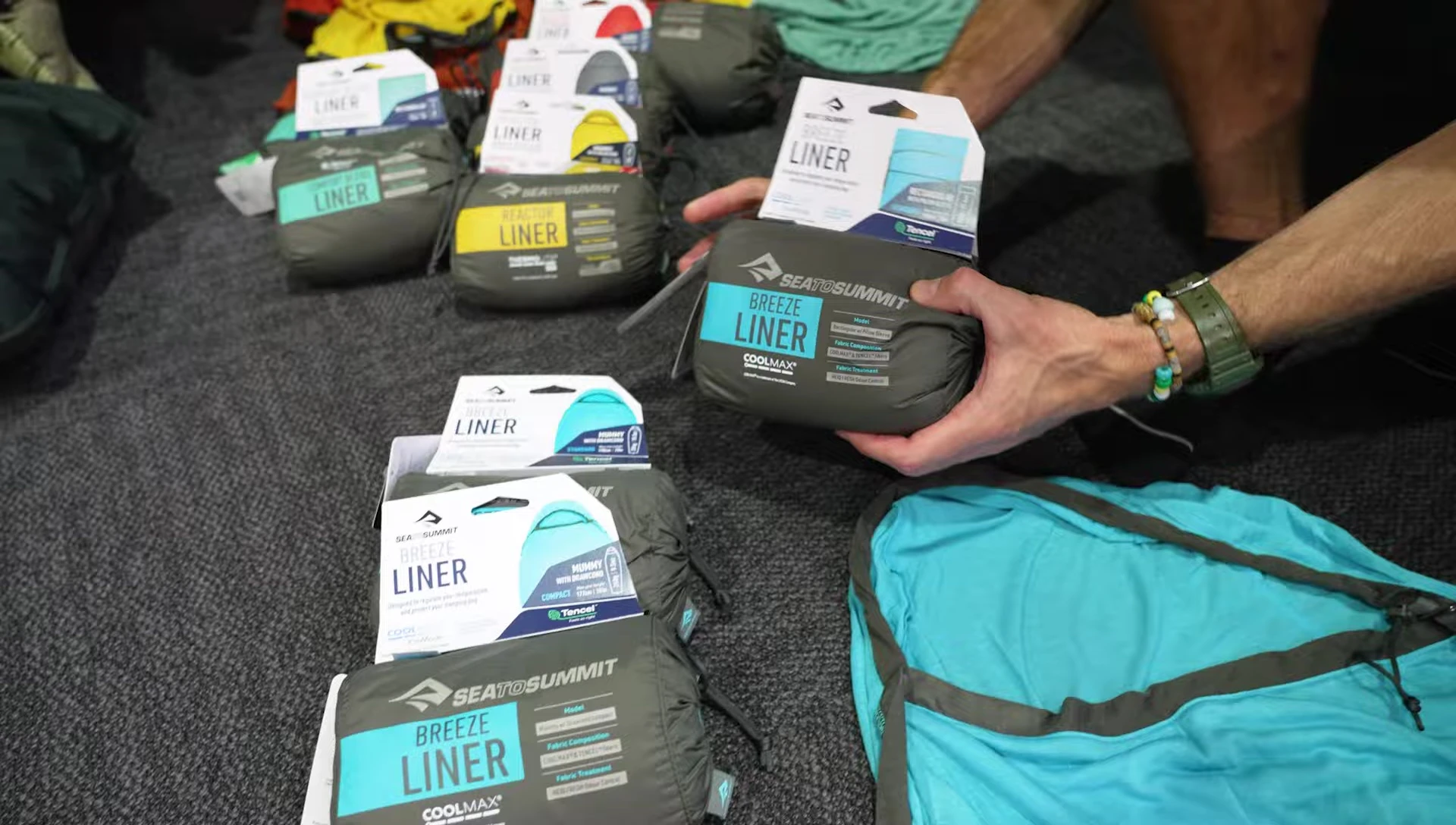 Showcase of the travel style liner with hood and flap