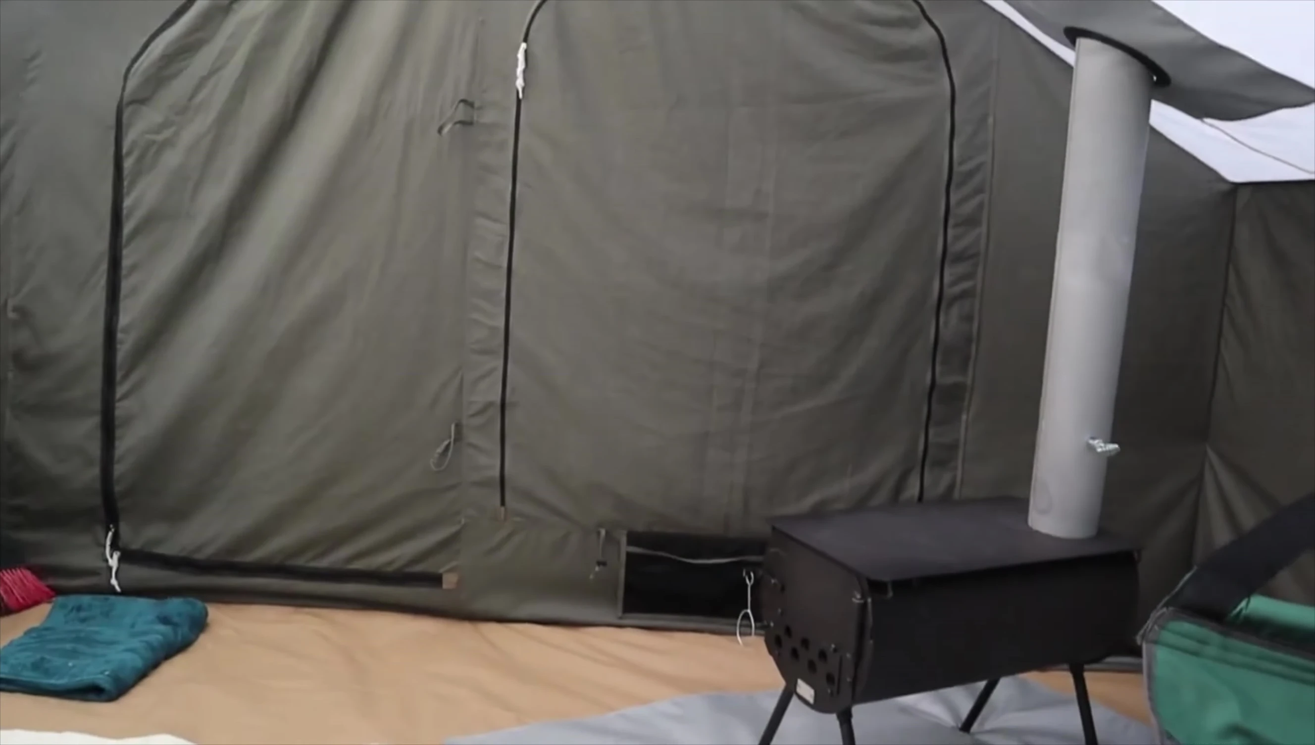 Image showing different sizes of the floor liners