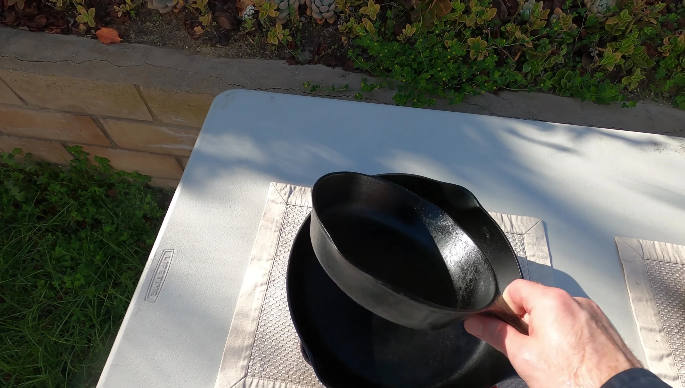 Comparison with cast iron and stainless steel cookware.