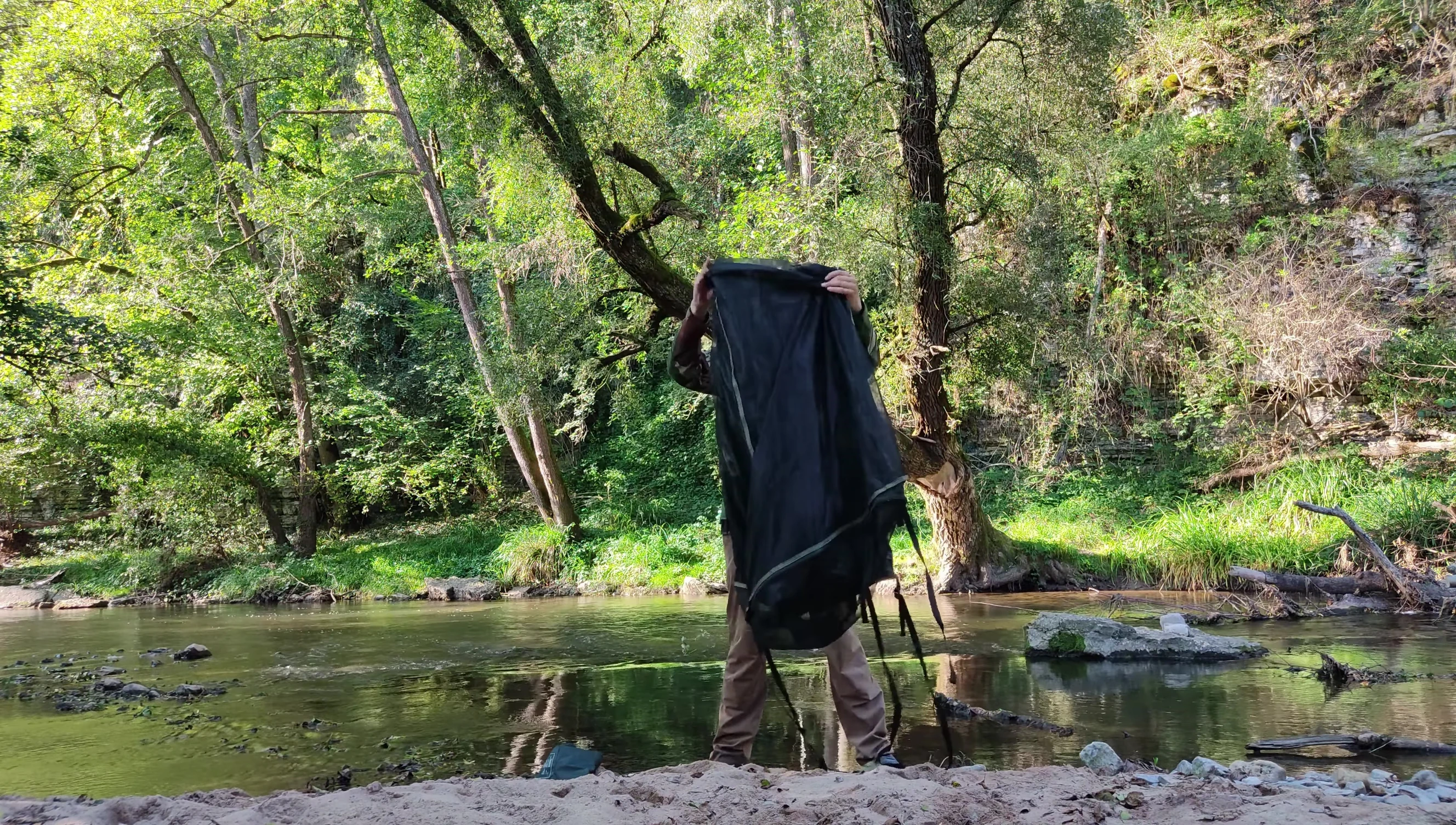 Quick setup demonstration of the DD Hammocks Bikepacker Mesh Tent.