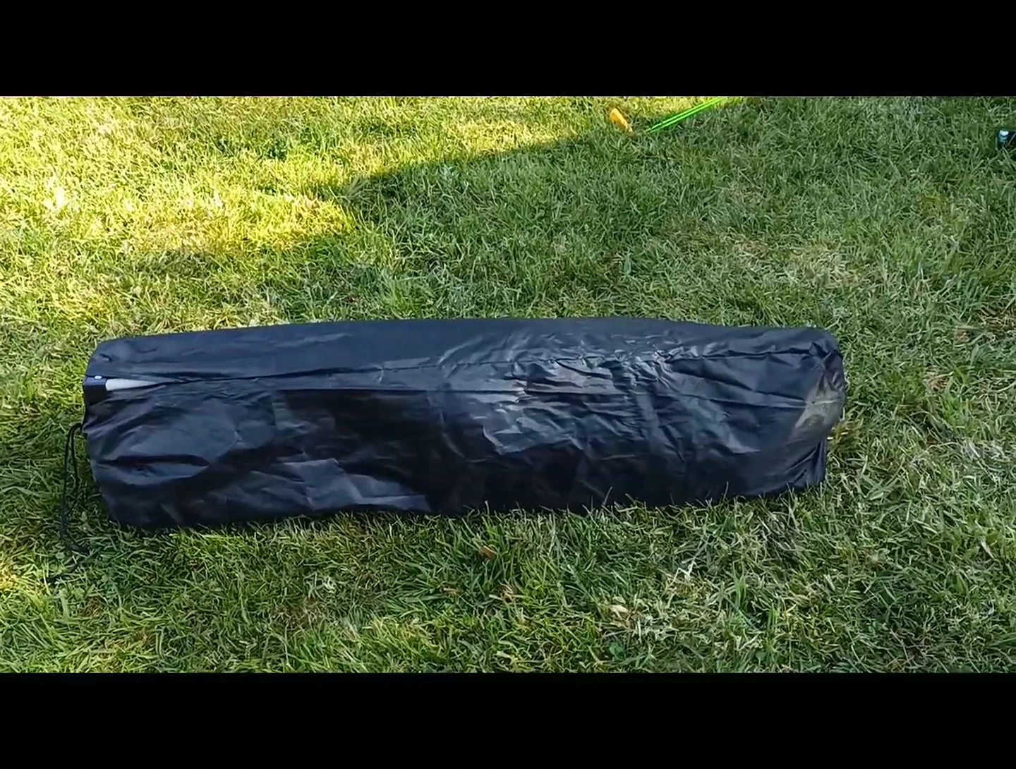 Effortless packing up of the camp bed.