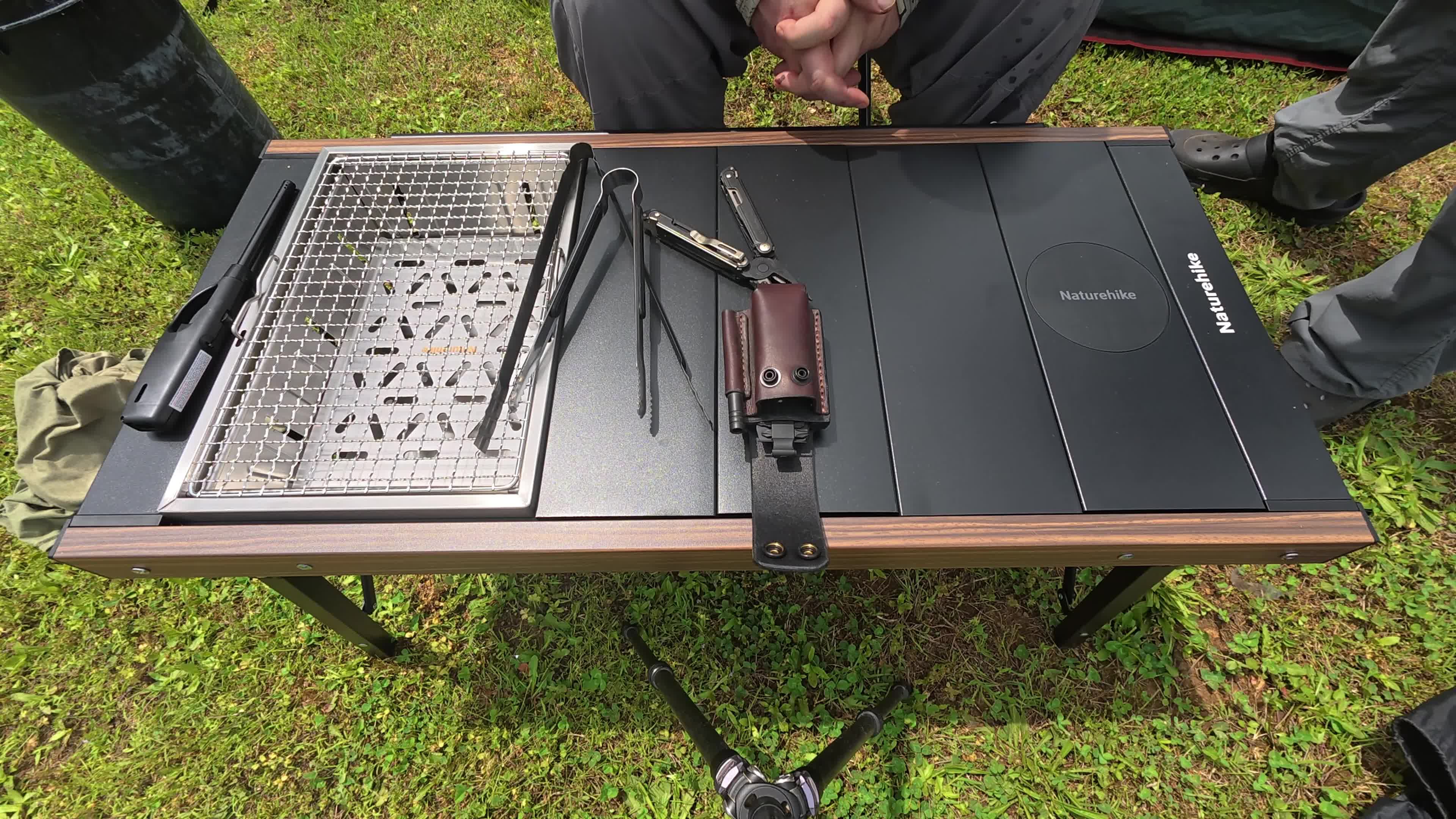 Close-up of the folded table