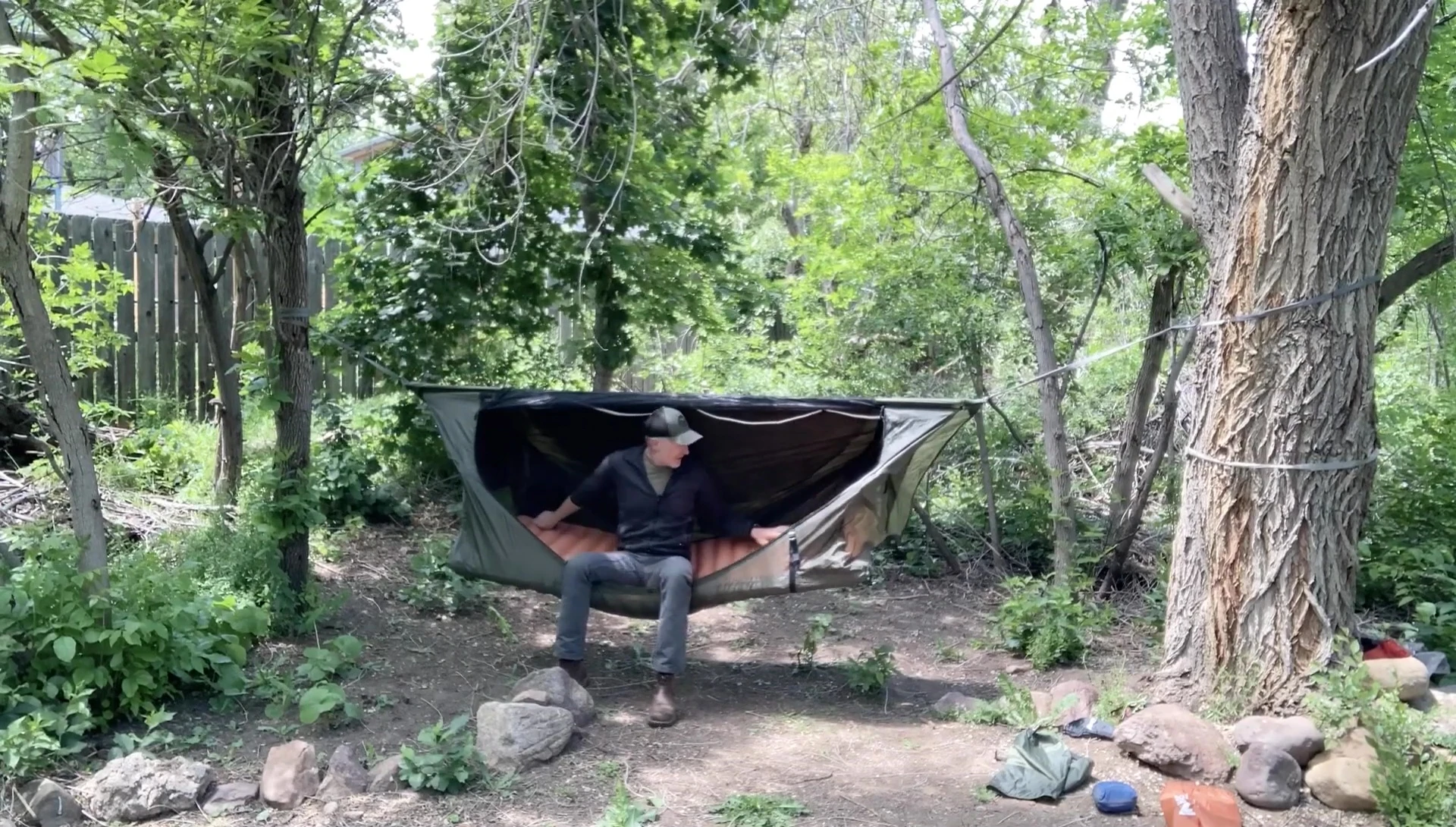 Highlighting the integrated storage pockets of the Haven XL