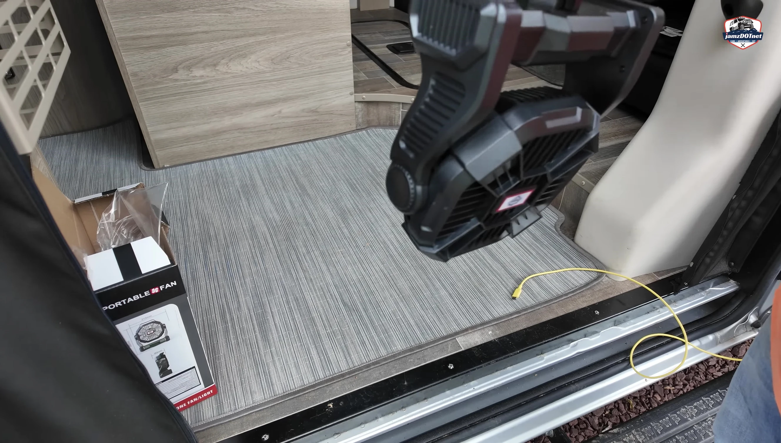 The built-in hook on the fan.