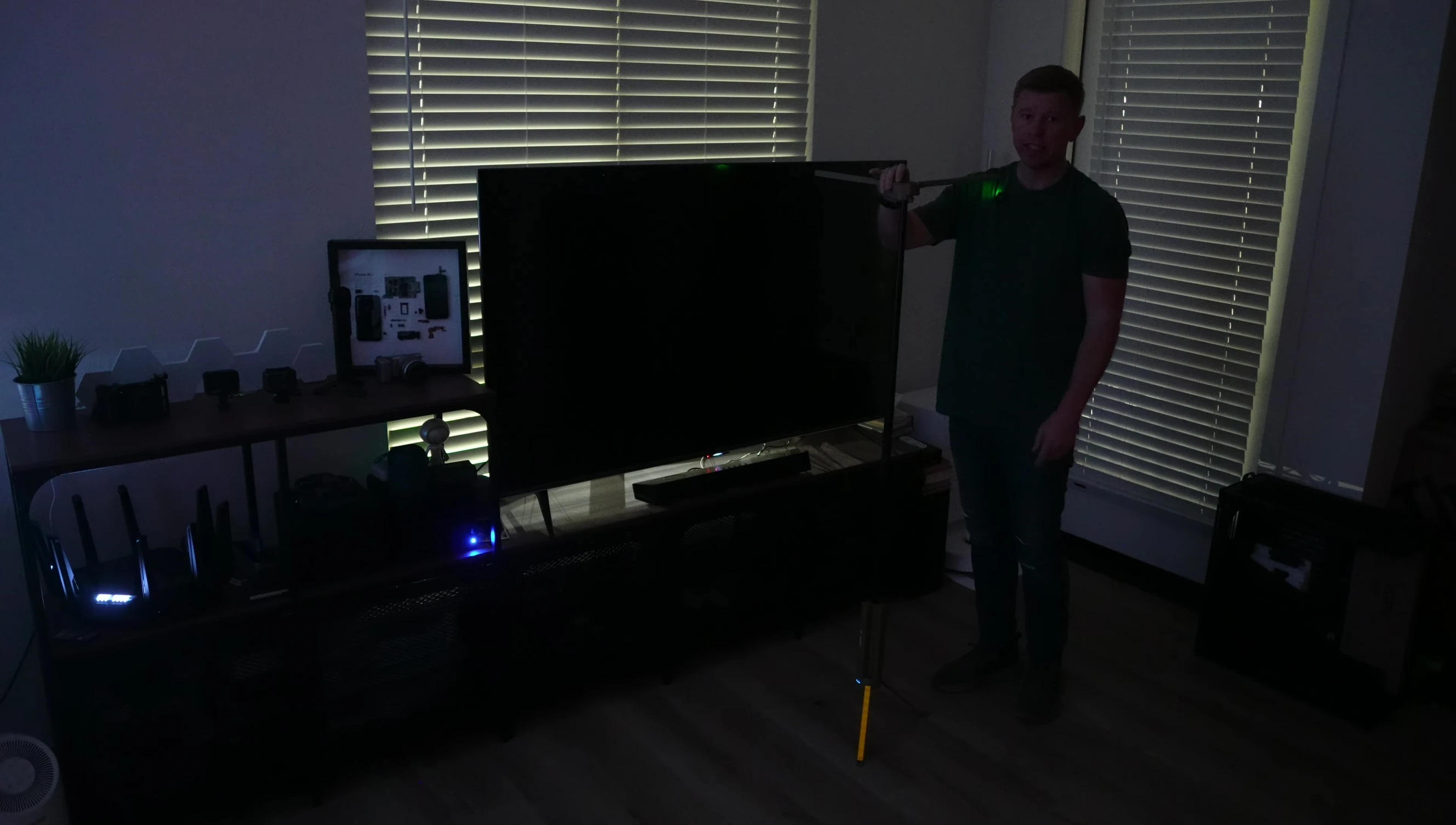 Demonstrating the three brightness levels.