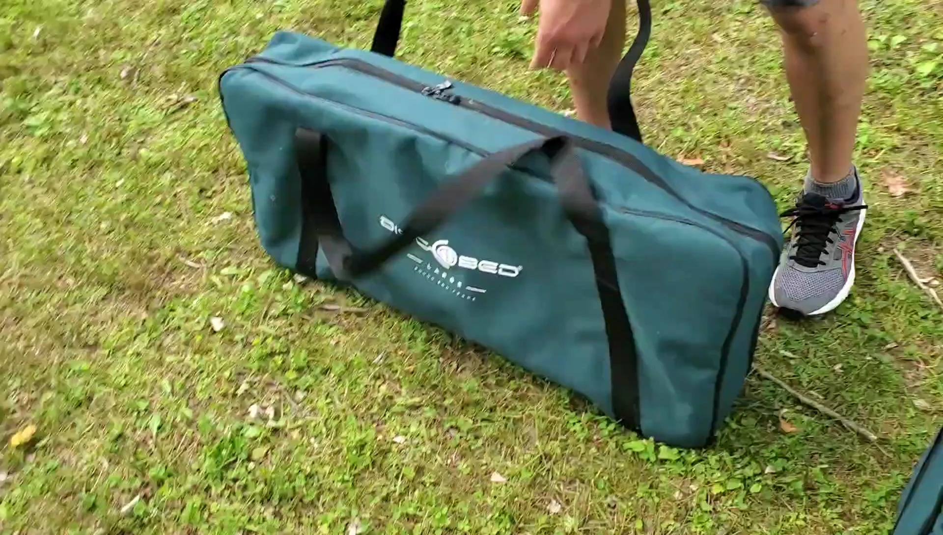 Shot showing the difference in the frames of the upper and lower beds.