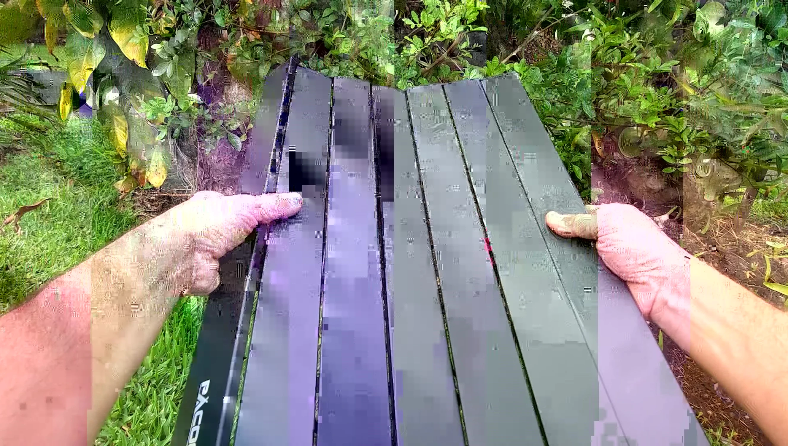 Attaching the table top to the assembled legs