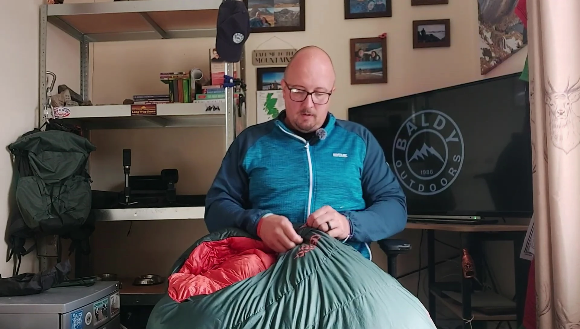 The zipper with its leaf-like cover