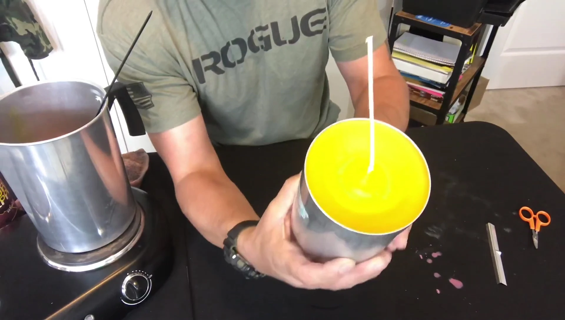 Shrinkage in the cooled candle
