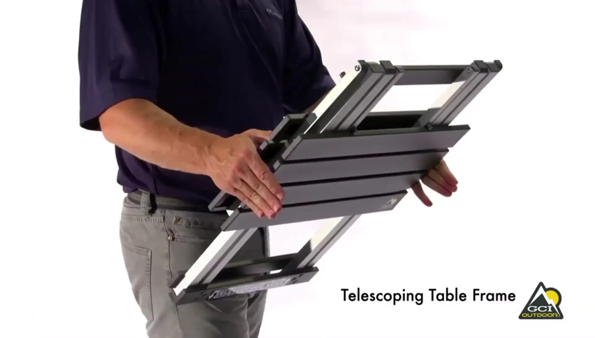 Demonstration of the table's easy setup