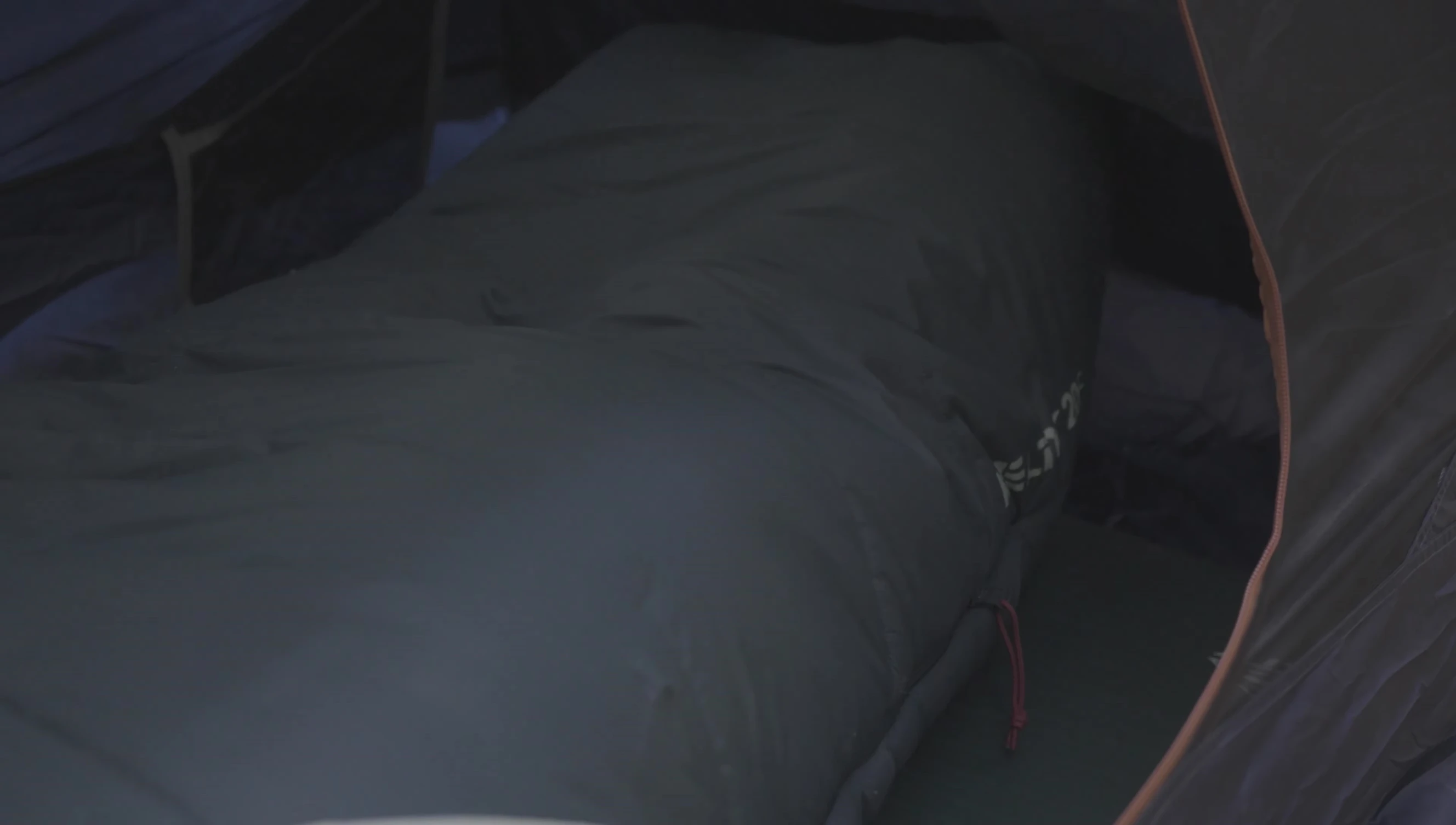 Close-up of the draft collar.