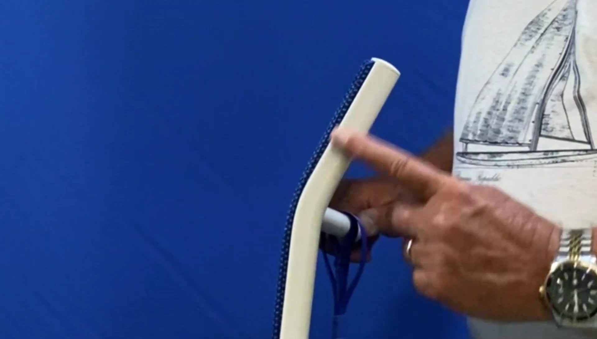 A close-up of the curved headrest.