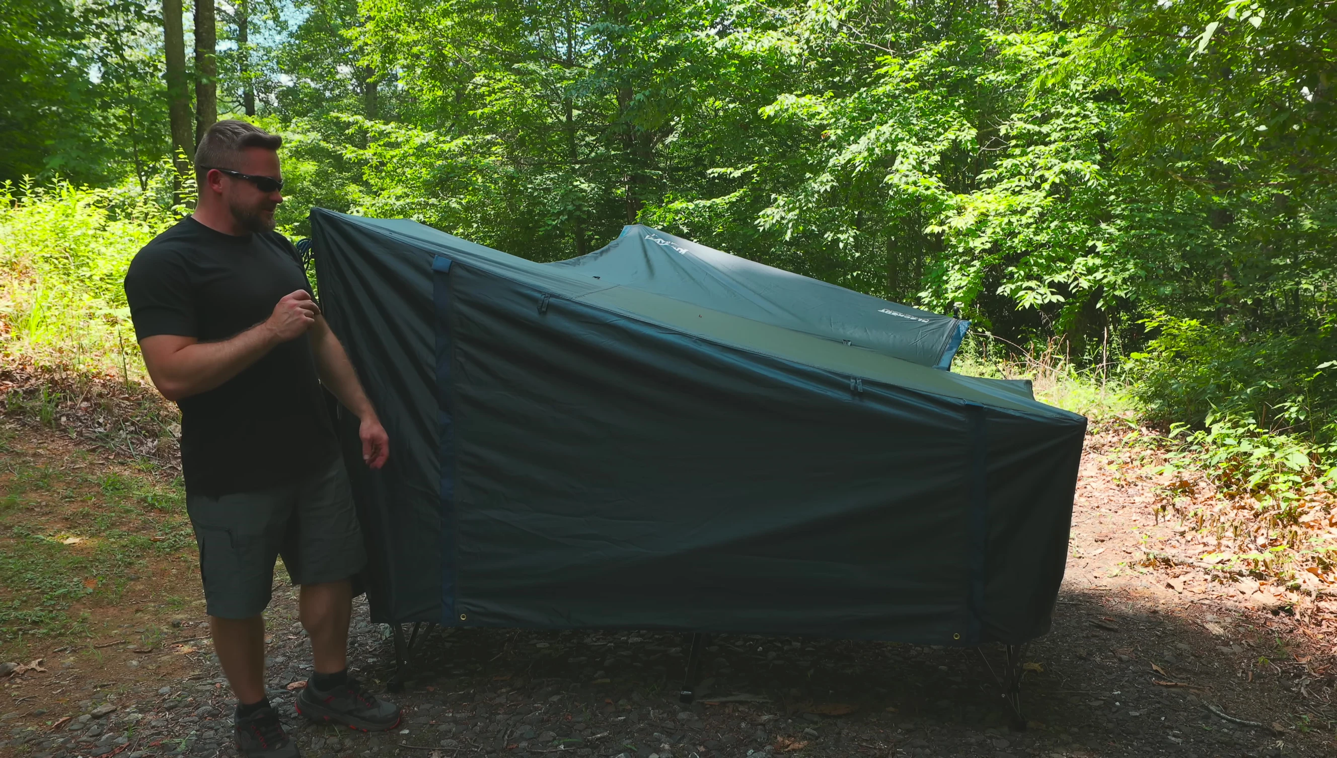 Reviewer summarizing the overall assessment of the tent's design and functionality.