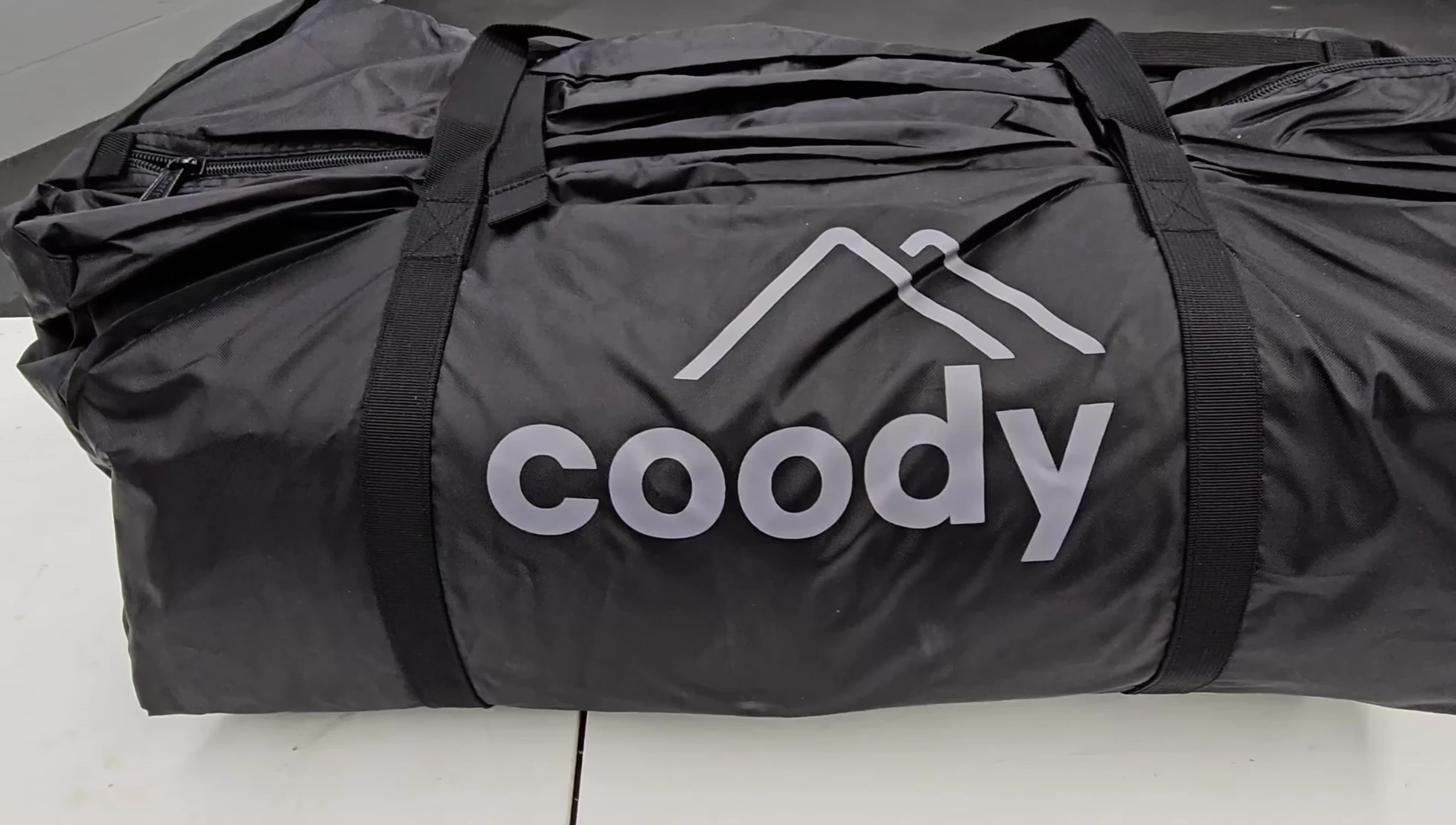 The black Cooe accessories bag.