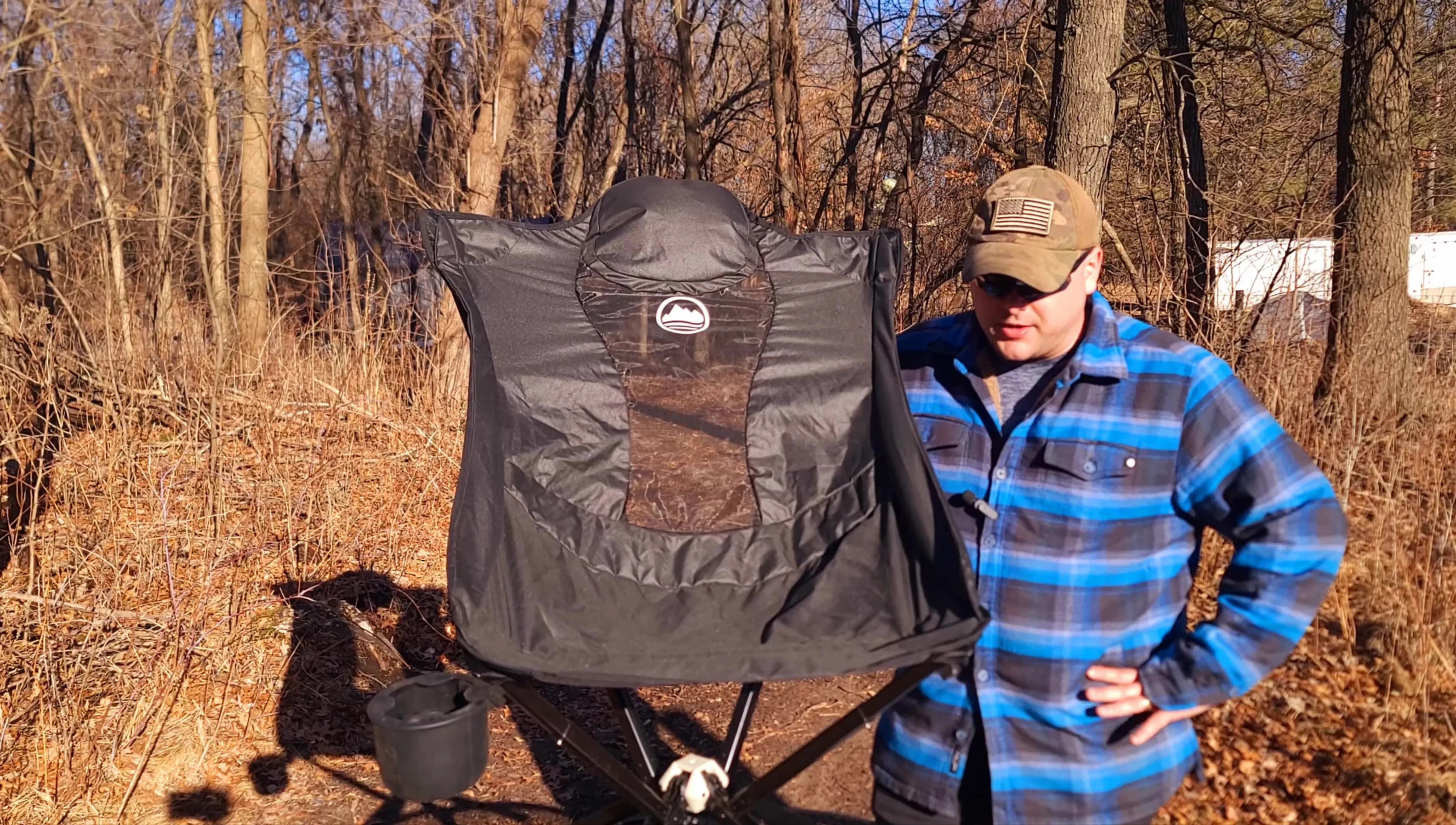 The reviewer relaxing in the Cliq Chair Epiq Lounge.
