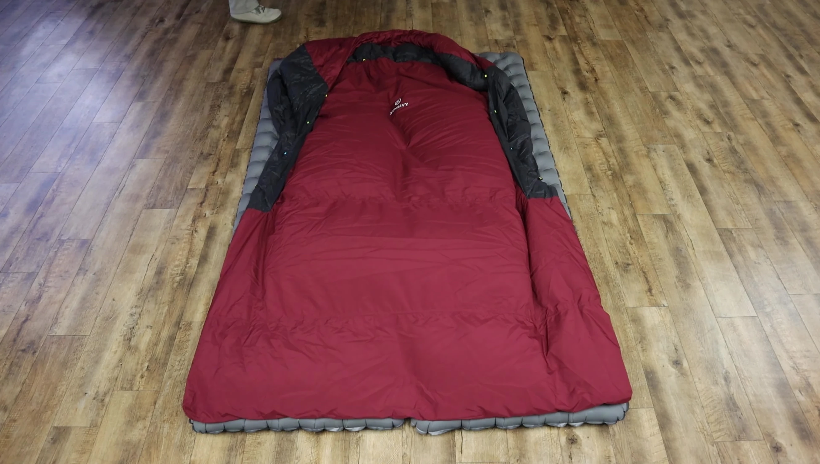 Image showing the thin walls and hooks of the Zenbivy system