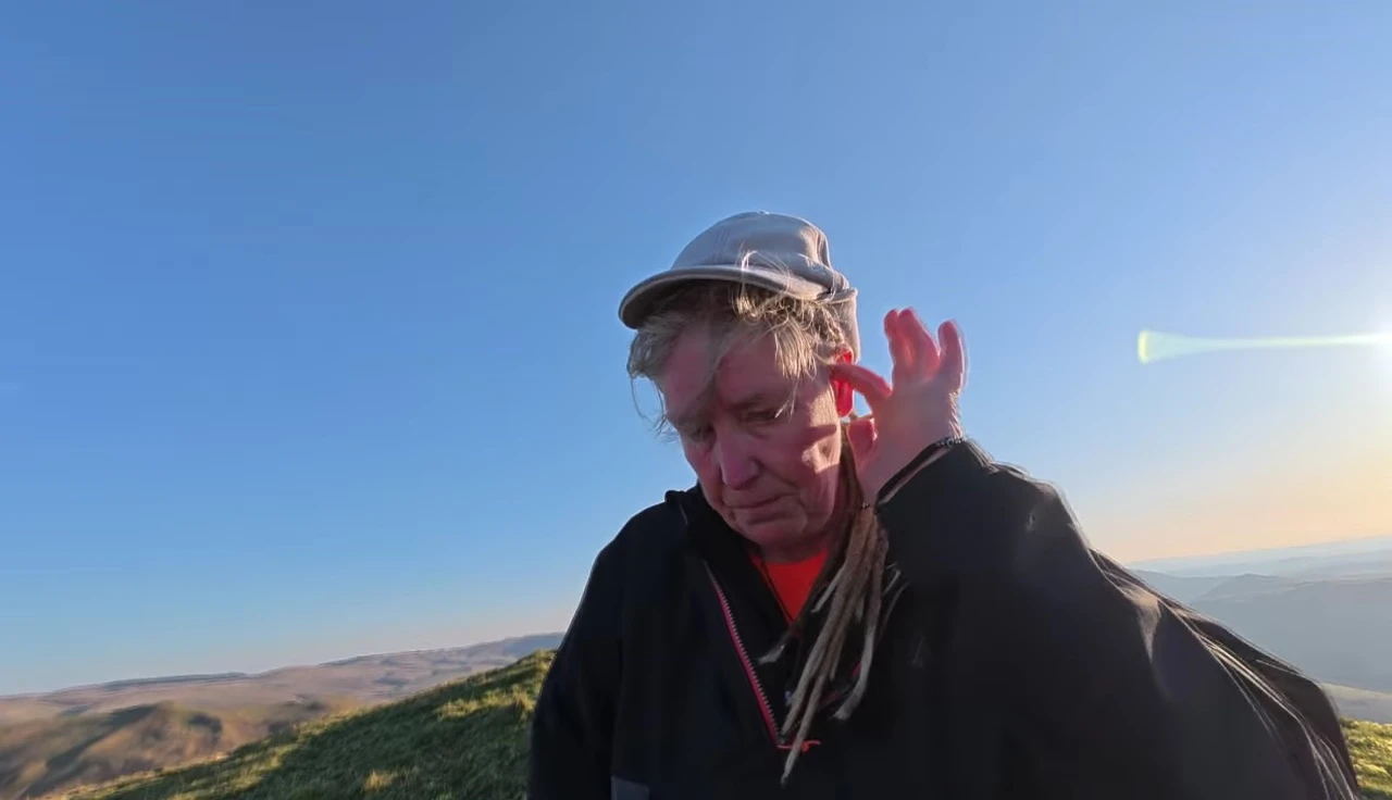 Internal storage pockets shown inside the tent.