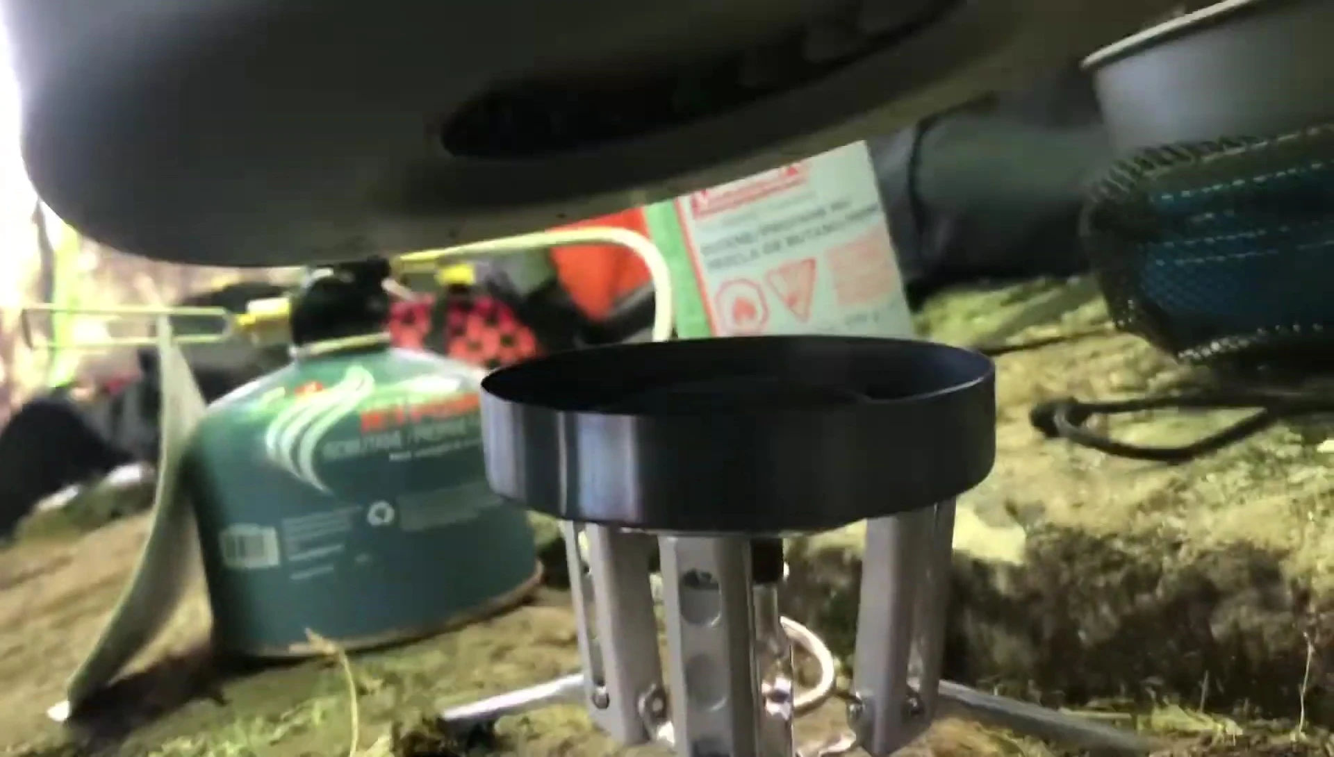 Close-up of the pot fitting onto the Windburner stove.