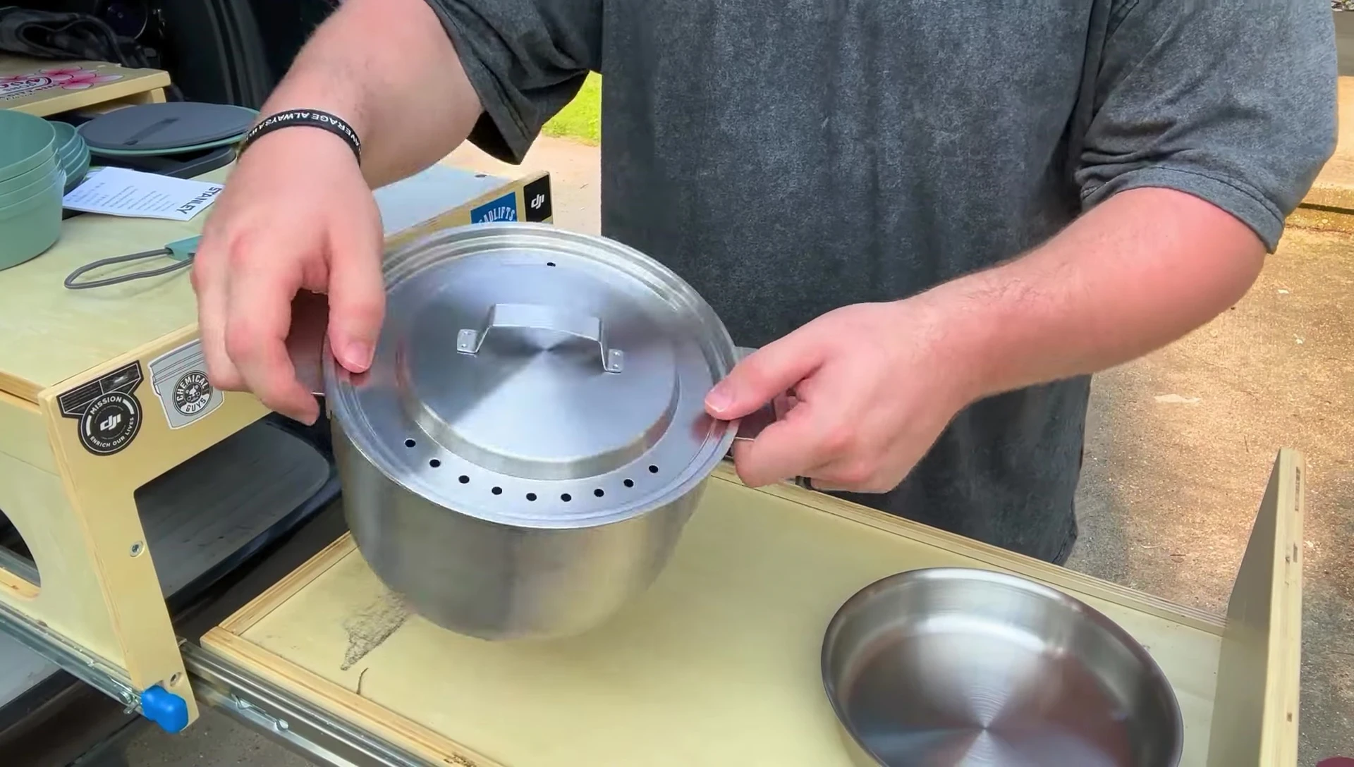 The lid of the cookset fitted over both the pan and pot.