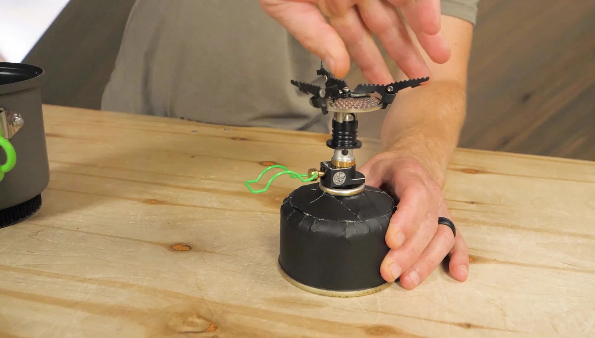 Highlighting the speed and efficiency of the stove.