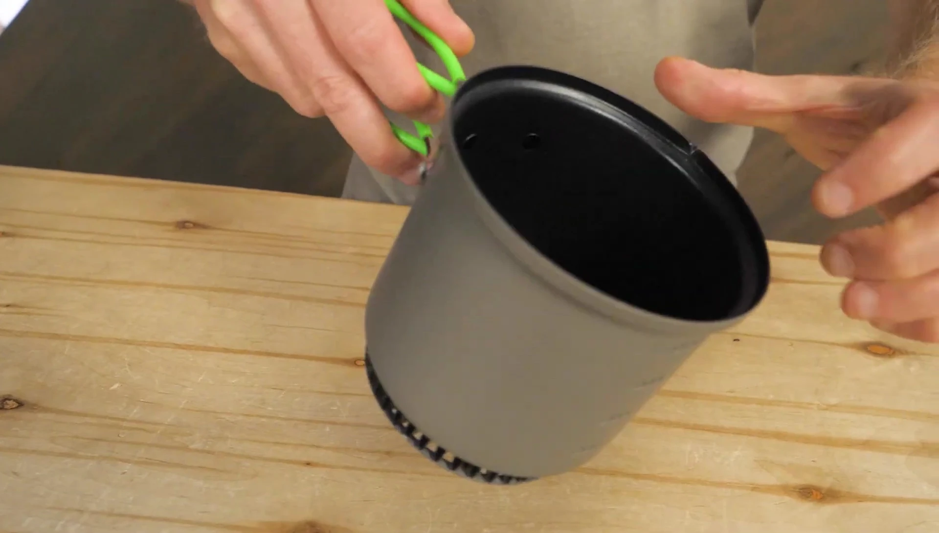 The non-stick aluminum pot with foldable handles.