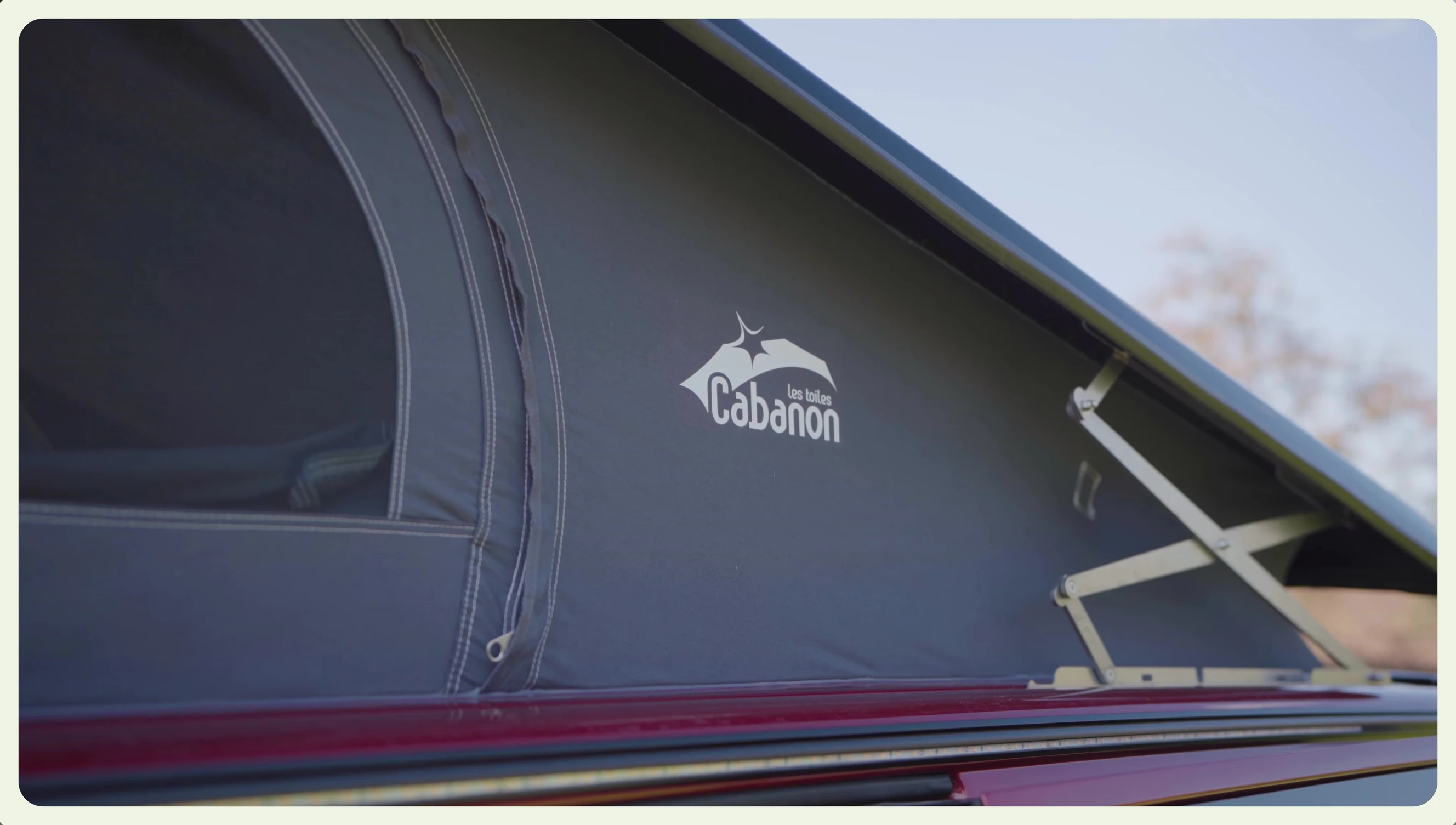 Close-up shot of the pop-up roof.