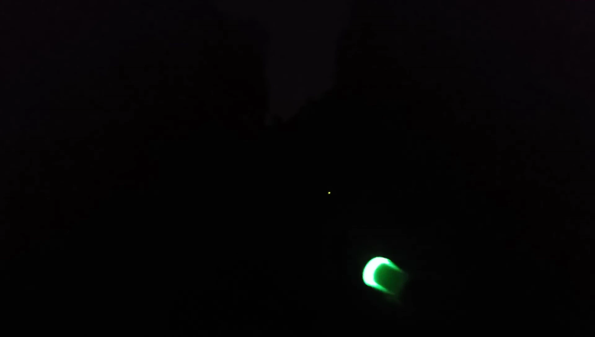 The Wurkkos CL01 demonstrating its glow gasket.