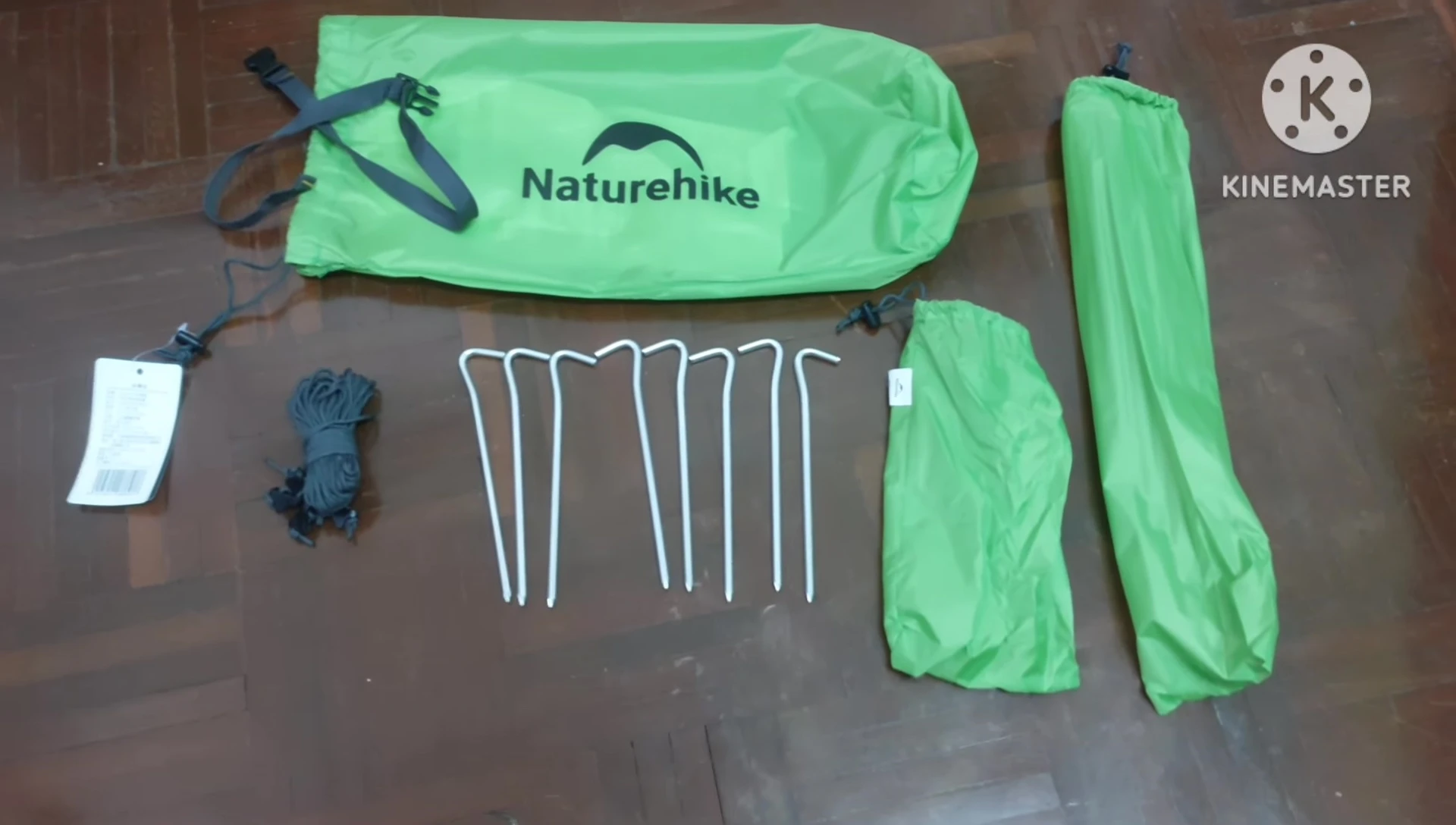 View of the tent flysheet and its seams.
