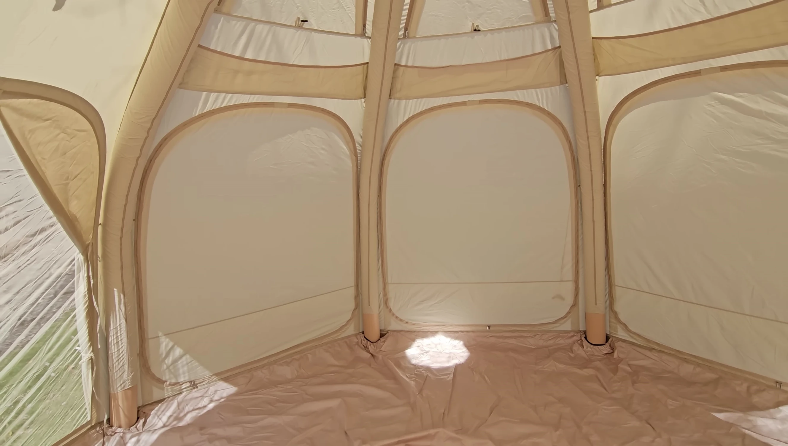 Internal structure of the tent