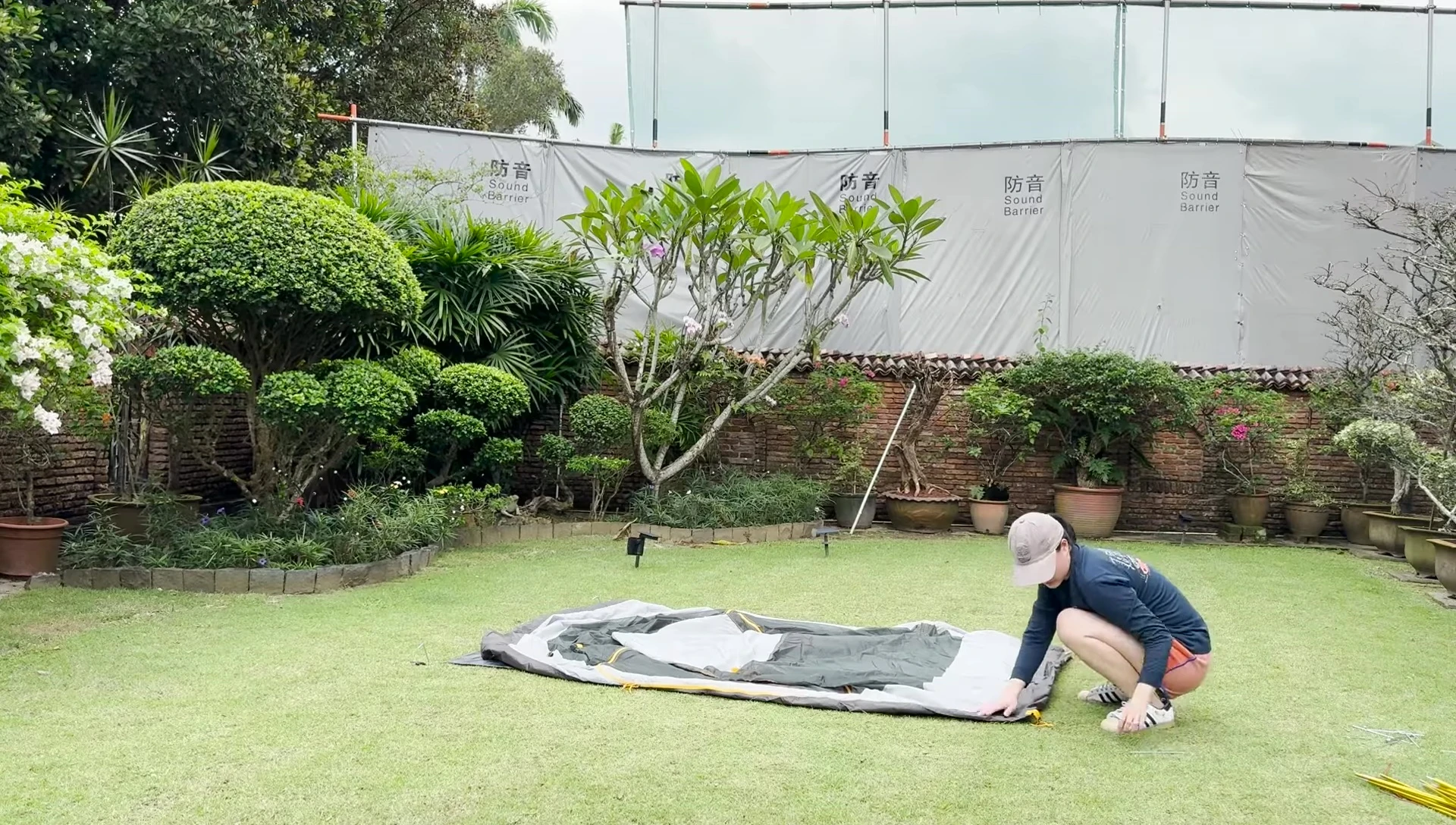 Laying out the tent body