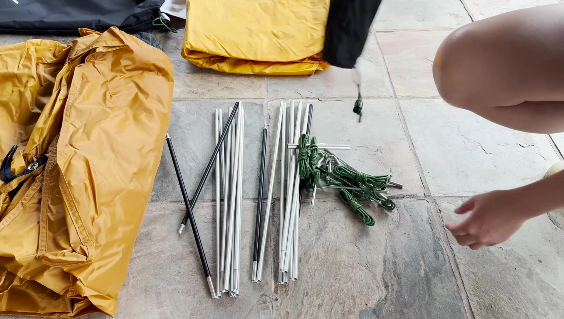 Unboxing the REI Trailmade 2 tent